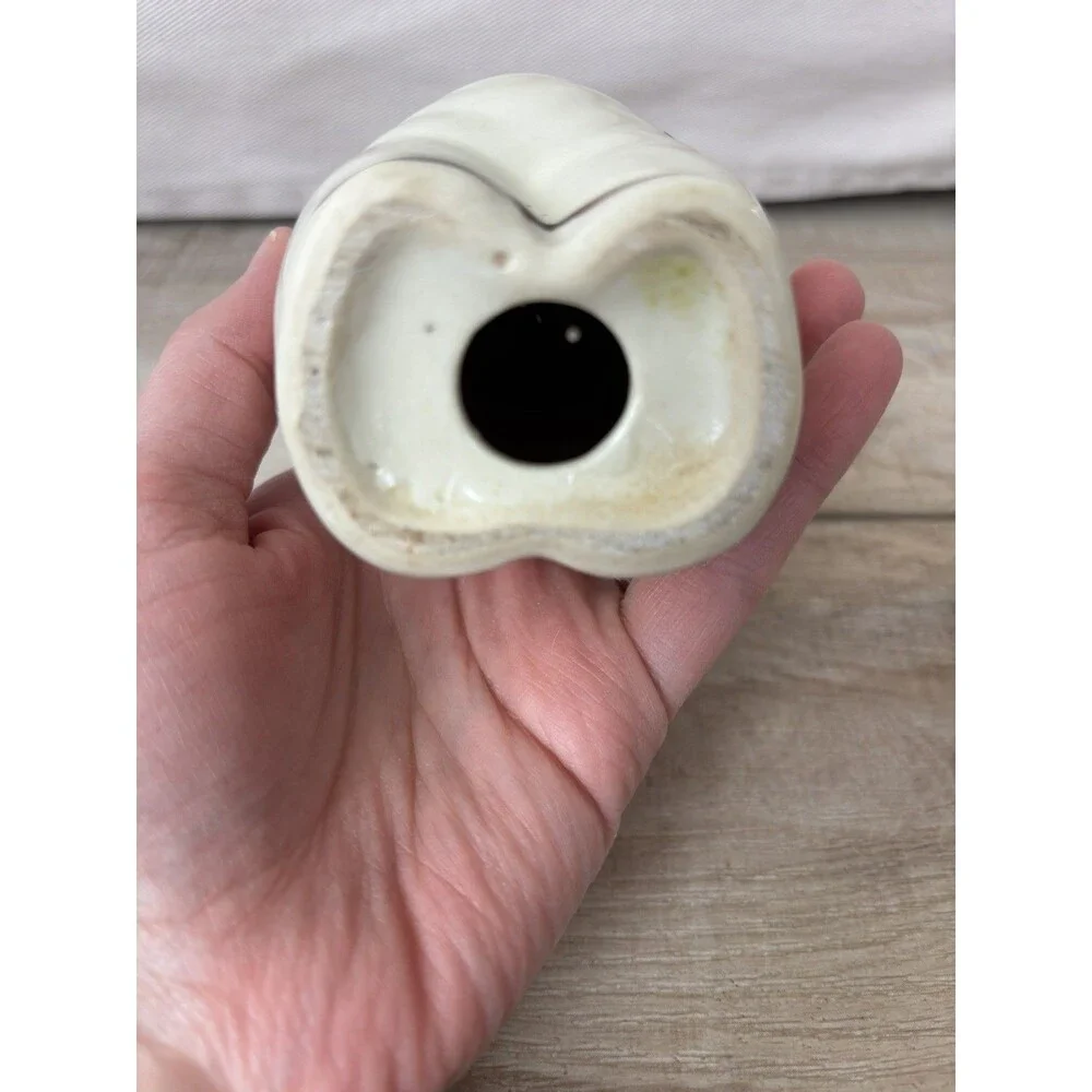 Vintage Shawnee Smiley Pig 5 Inch Single Shaker Farmhouse Kitsch Pottery 40s 50s - Picture 10 of 11